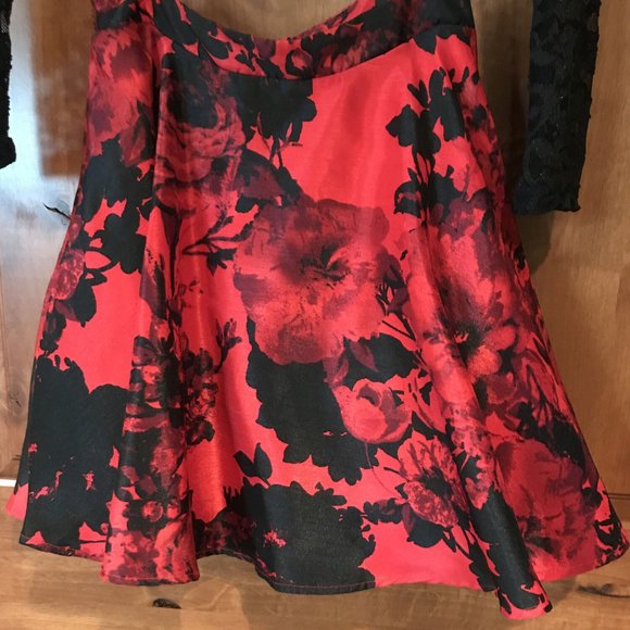 Formal Dress - Picture 3 of 5